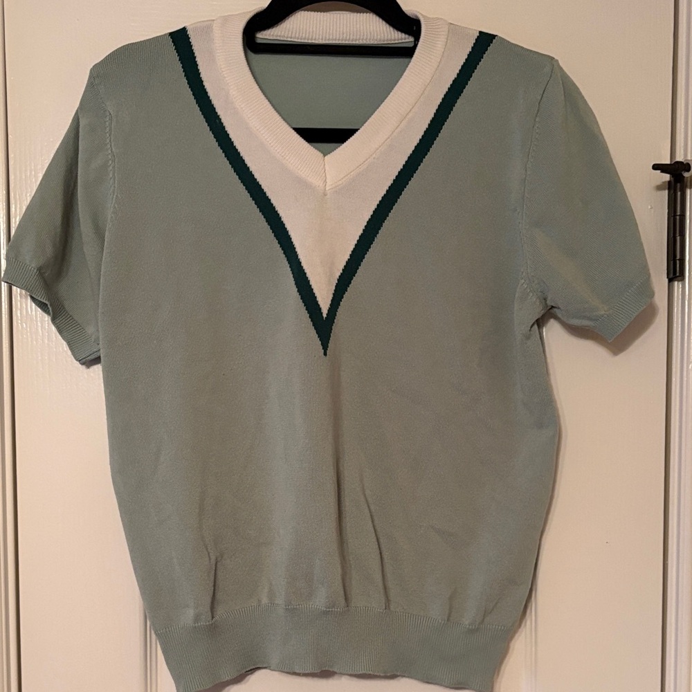 V-Neck Short Sleeve Sweater